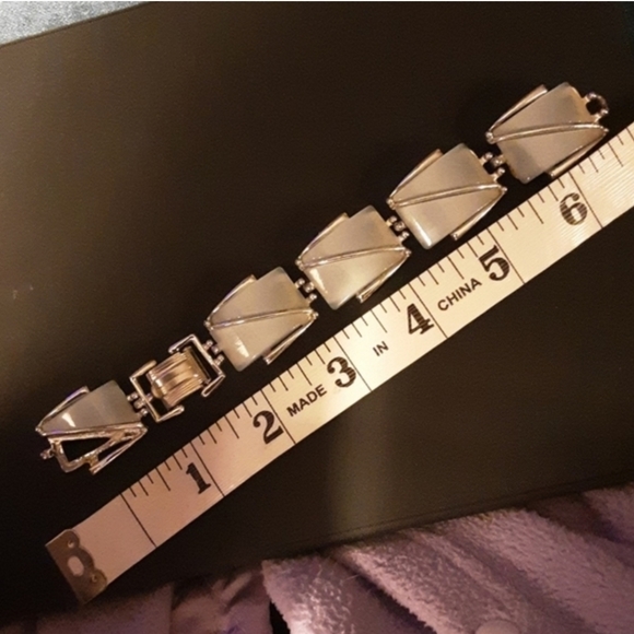 White Mother of Pearl Vintage Moonglow‎ Thermoset Necklace - Picture 6 of 8